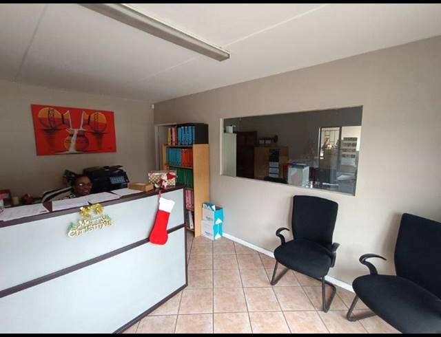 INDUSTRIAL PROPERTY TO RENT IN STORMILL